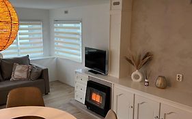 Chalet Quattro In Bosrijke Omgeving